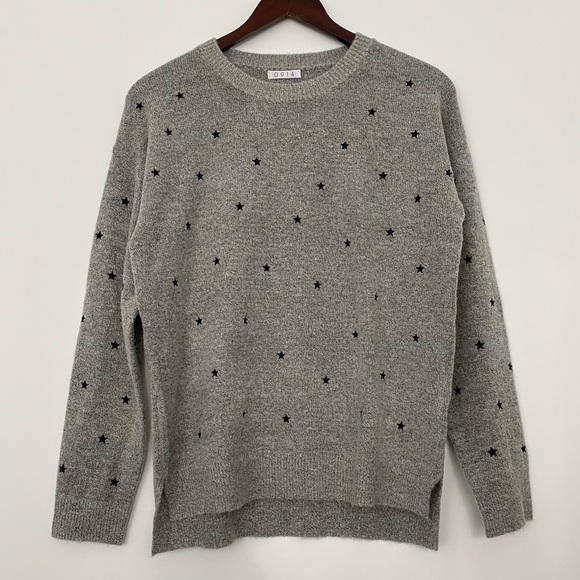 0914 Sweaters - Grey Knit Sweater with Embroidered Mini Stars